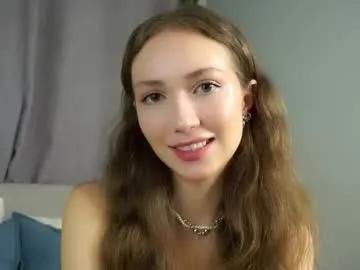 Freechat loriamarzinske on Chaturbate