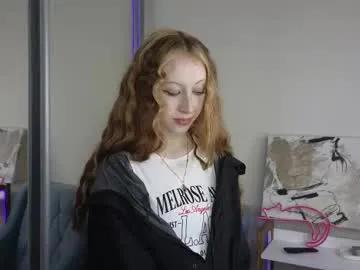 lyndahoppin — first stream, glad to see everyone [33 tokens left] #new #smalltits #shy #18 #glasses