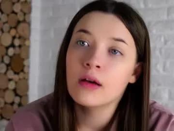 Freechat maidabuoy on Chaturbate