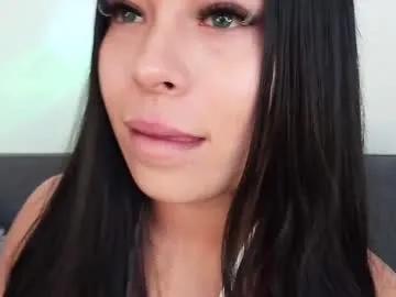 Freechat mia_roux13 on Chaturbate