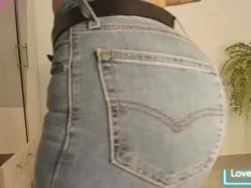 perla_milf4u — GOAL: SHOW TITS [86 tokens remaining] Welcome to my room! Go play to me #mature #milf #bigboobs #bigass #mommy