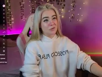 Freechat redvelveten on Chaturbate