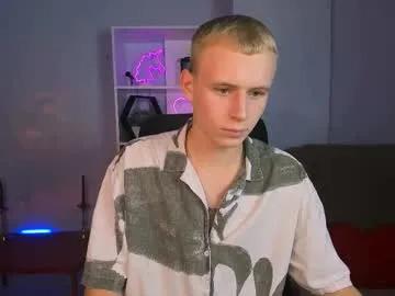 xevier_loyd — GOAL: press show [333 tokens remaining] Welcome to my room! #feet #18 #teen #shy #new