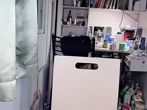 99EE-yy on StripChat