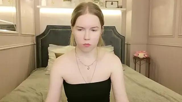 StripChat Alida_Brice is Private Alida_Brice — blow kiss