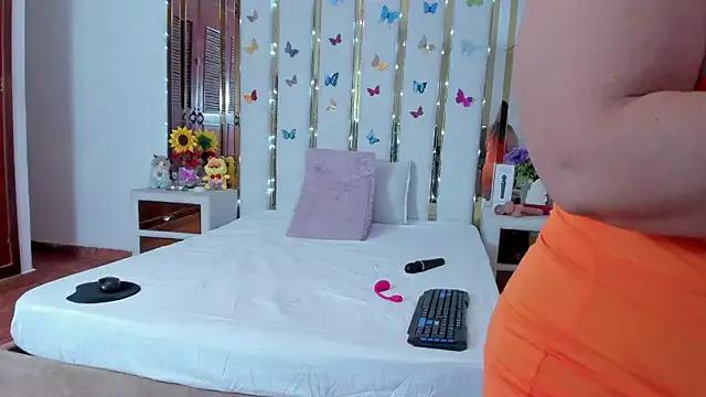 Freechat AnyelaGitanaMature on StripChat