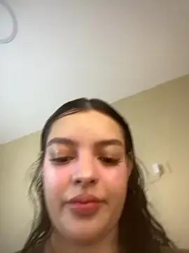 AriaHeavenss on StripChat 