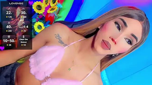 emelly_horny_ on StripChat 