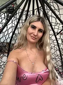 EvelynFrances on StripChat 