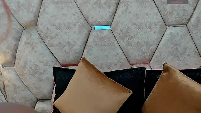 Freechat EXOTIC_EBONY_ on StripChat