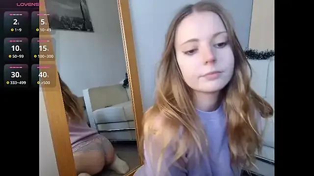 Frosty_Princess — Finger pussy+last tip wins 1 nude