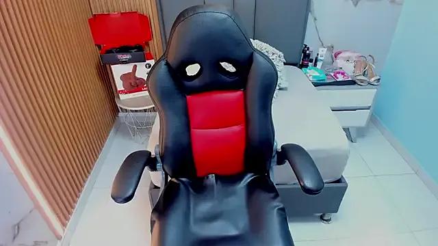 Isisleroy1 on StripChat 