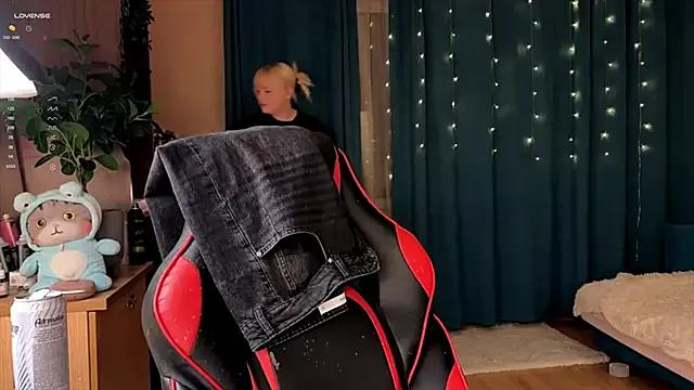 Freechat LisaLaas on StripChat