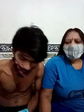 Group LoveOnStream on StripChat