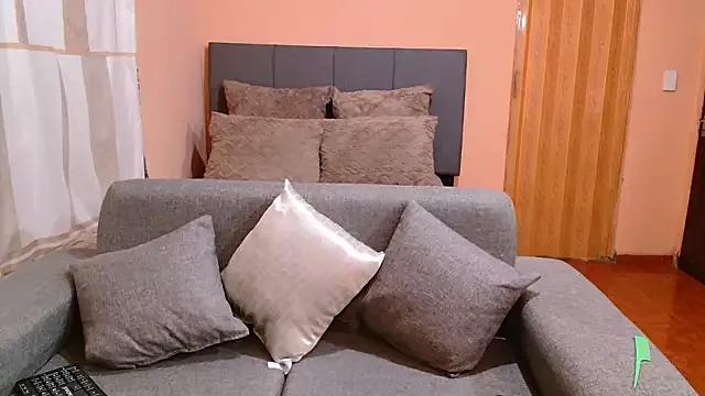 Freechat lunasexyXx on StripChat