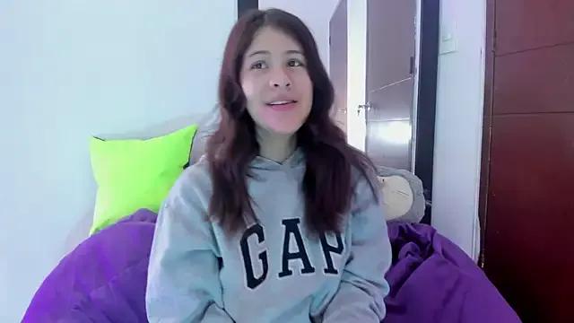 Private MiaQueen021 on StripChat