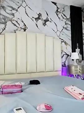 mollieblue69 on StripChat 