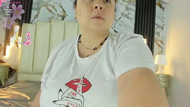 mollieblue69 on StripChat 