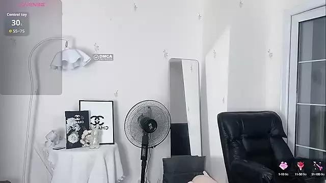 momo-5952 on StripChat 