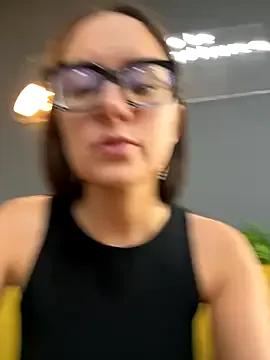 Freechat NarcissaHot on StripChat