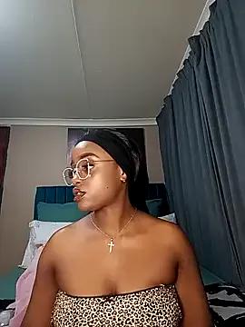 Freechat Queen-Chocolate on StripChat