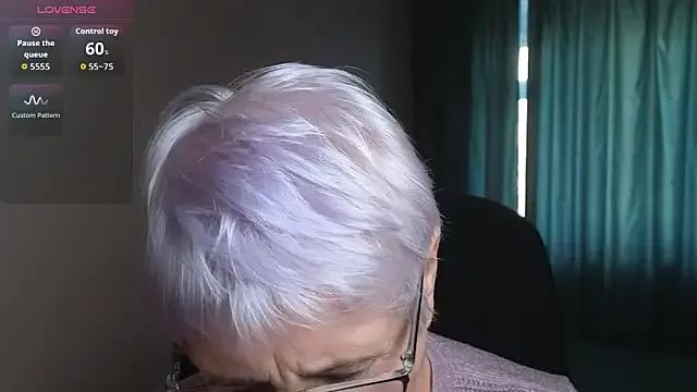 Freechat Sandra_Snowflake on StripChat