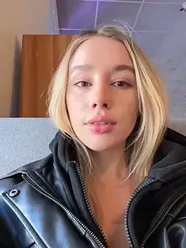 SSSATIVA_model — Completely naked in the toilet