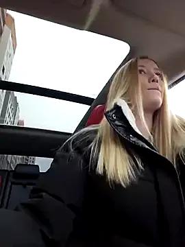 SvetLive — Fuck my pussy + squirt show 