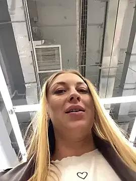 Sweet___Emily — shake D CUP NAKED BOOBS near people