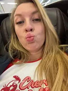 StripChat Sweet___Emily is Freechat Sweet___Emily — MOAN HORNY in CAFE