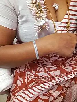 Tamil_Ammani — Boobs show