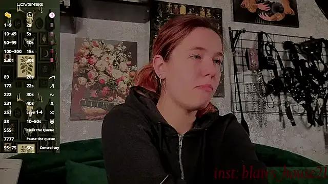 Freechat the_high_priestess on StripChat