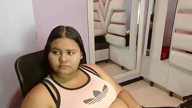 Freechat ValenTitis on StripChat